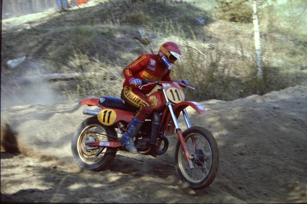 Ruskeasanta MM-500 1981 Tapani Pikkarainen ajoi erävoittoon